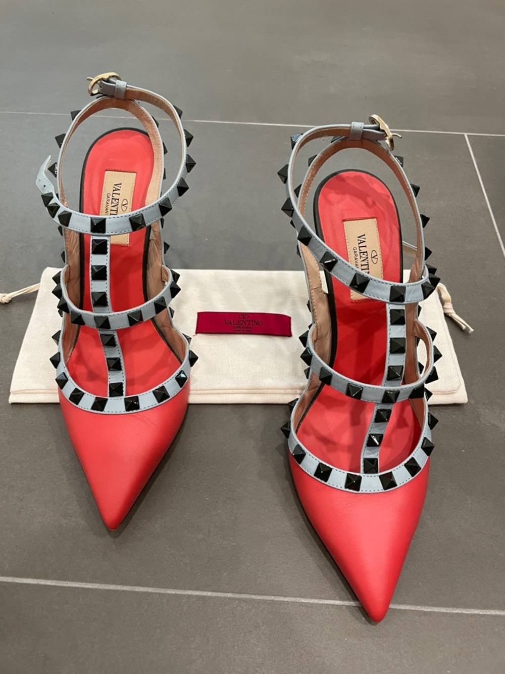 Valentino Rockstud Pumps